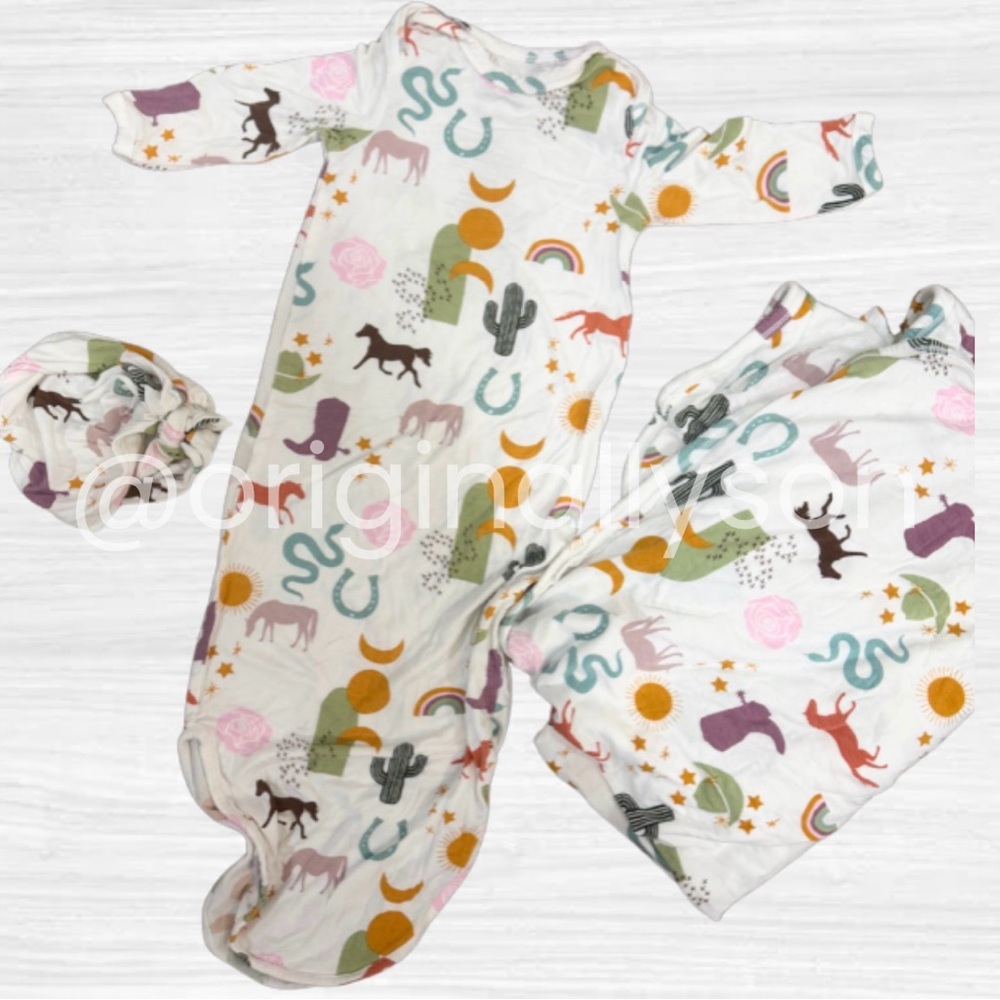NB Emerson & Friends Gown, Hat & Blanket Set
